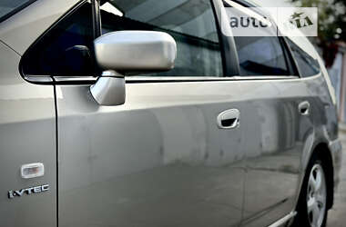 Минивэн Honda Stream 2004 в 