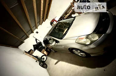 Минивэн Honda Stream 2004 в 