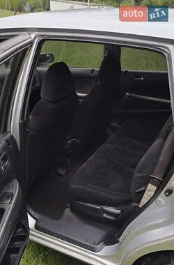 Минивэн Honda Stream 2003 в 
