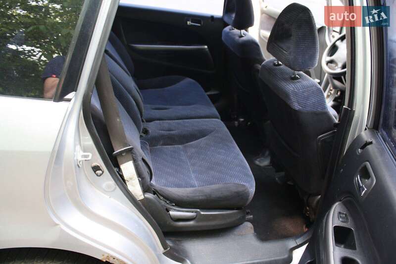 Минивэн Honda Stream 2003 в Полтаве