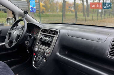 Мінівен Honda Stream 2003 в  фото 5 Мінівен Honda Stream 2003 в