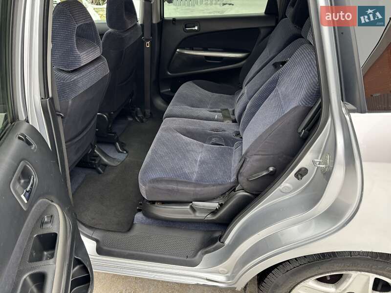 Мінівен Honda Stream 2003 в Києві фото 37 Мінівен Honda Stream 2003 в Києві