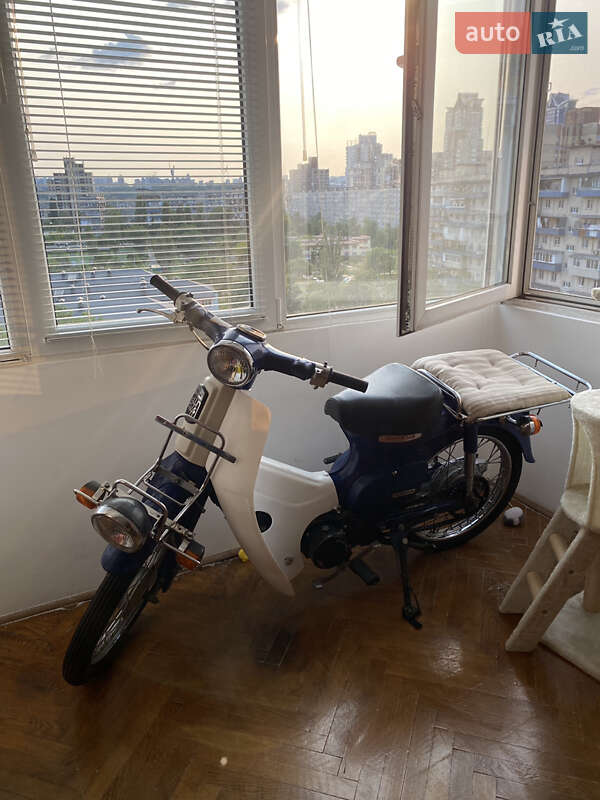 Скутер ретро Honda Super Cub 50 2010 в 