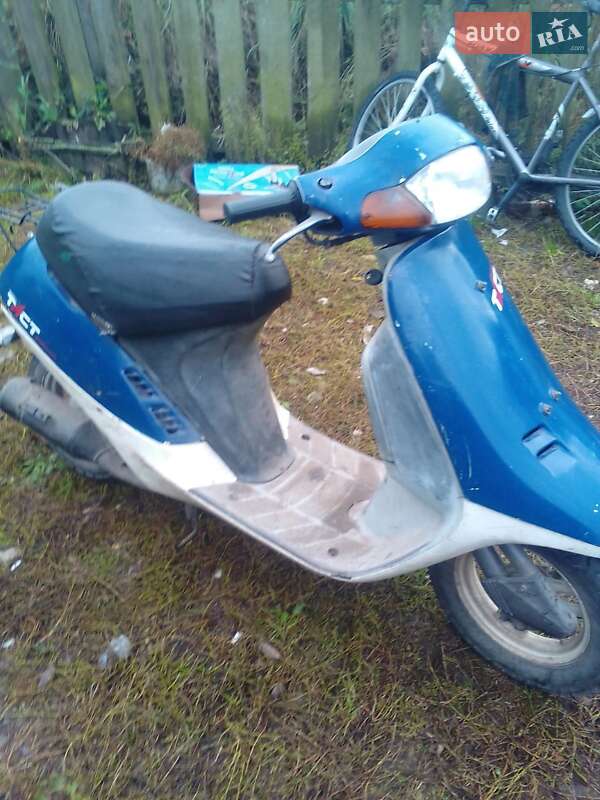 Скутер Honda Tact AF-16 2005 в Лугинах