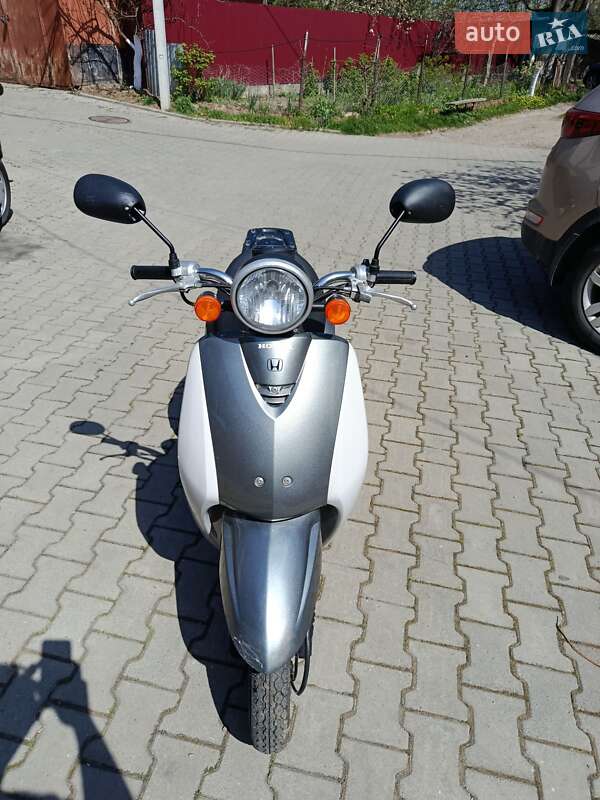 Скутер Honda Today AF-61 2008 в Чернівцях