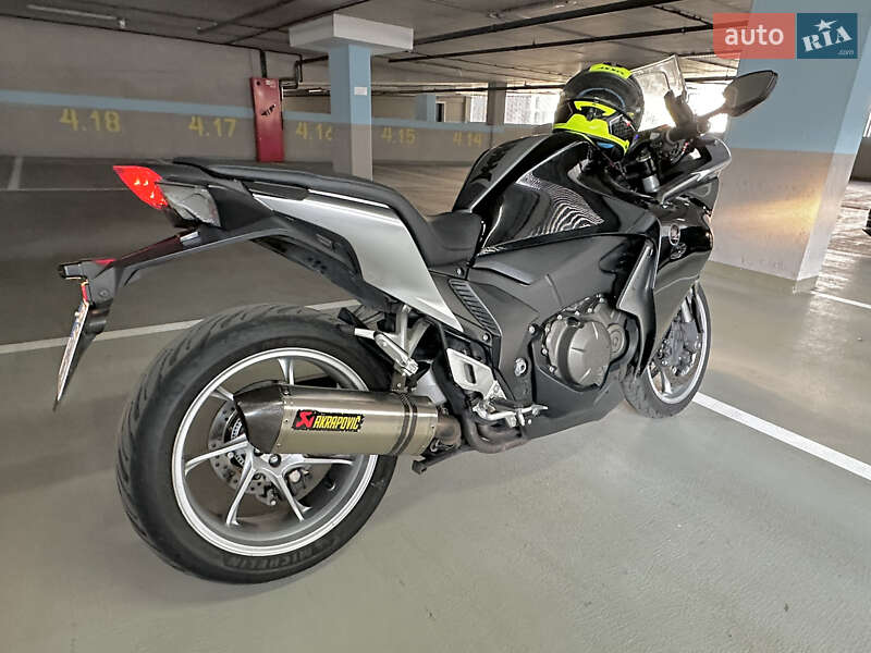 Мотоцикл Спорт-туризм Honda VFR 1200F 2012 в Дніпрі