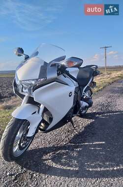 Мотоцикл Спорт-туризм Honda VFR 1200F 2010 в Бродах