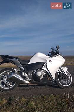 Мотоцикл Спорт-туризм Honda VFR 1200F 2010 в Бродах