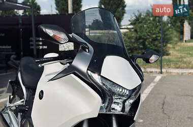 Мотоцикл Спорт-туризм Honda VFR 1200F 2010 в 