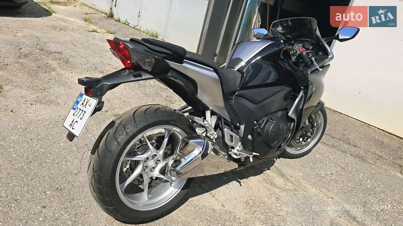 Мотоцикл Круізер Honda VFR 1200F 2015 в Харкові фото 6 Мотоцикл Круізер Honda VFR 1200F 2015 в Харкові