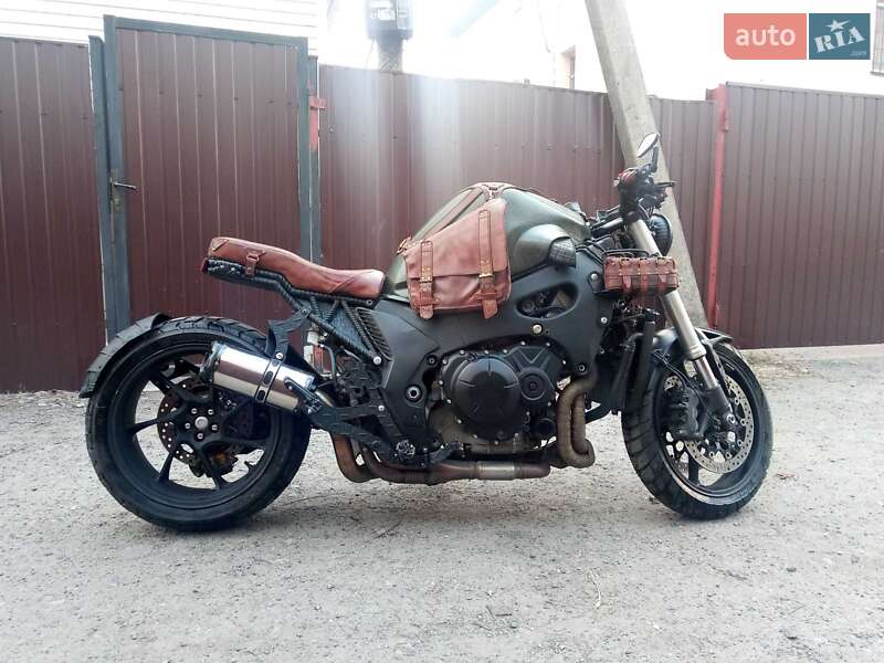 Кафе рейсер Honda VFR 1200F 2011 в Києві