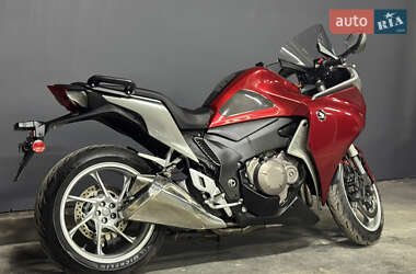 Мотоцикл Спорт-туризм Honda VFR 1200F 2010 в 