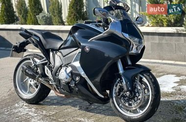 Мотоцикл Багатоцільовий (All-round) Honda VFR 1200F 2012 в Ужгороді