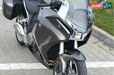 Мотоцикл Туризм Honda VFR 1200F 2012 в Одессе