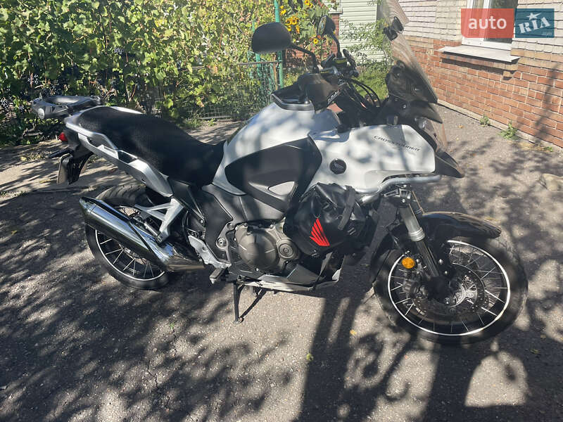 Мотоцикл Туризм Honda VFR 1200X Crosstourer 2013 в Ивано-Франковске фото 26 Мотоцикл Туризм Honda VFR 1200X Crosstourer 2013 в Ивано-Франковске