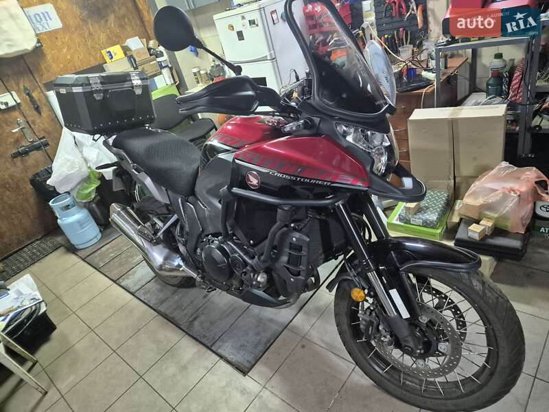 Мотоцикл Спорт-туризм Honda VFR 1200X Crosstourer 2012 в 