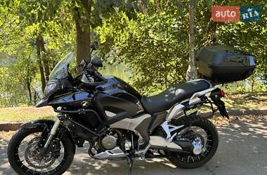 Мотоцикл Туризм Honda VFR 1200X Crosstourer 2012 в 