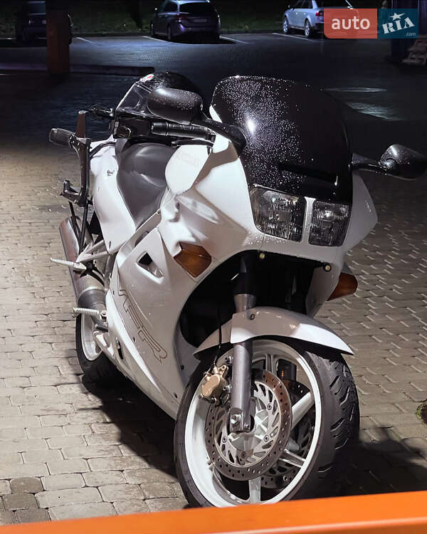 Спортбайк Honda VFR 750F 1992 в Чернигове фото 6 Спортбайк Honda VFR 750F 1992 в Чернигове