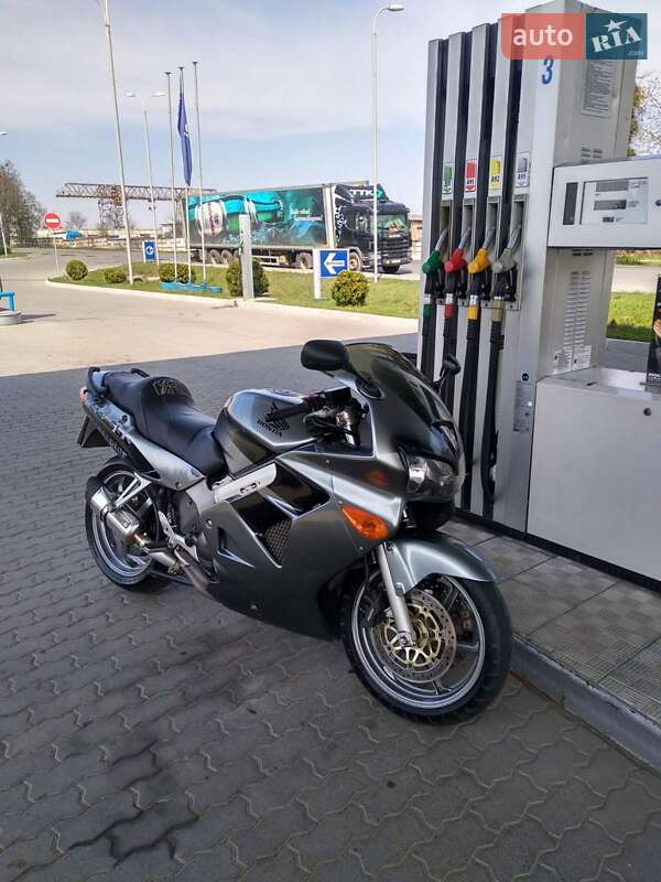 Мотоцикл Спорт-туризм Honda VFR 800 2001 в Звенигородці фото 5 Мотоцикл Спорт-туризм Honda VFR 800 2001 в Звенигородці