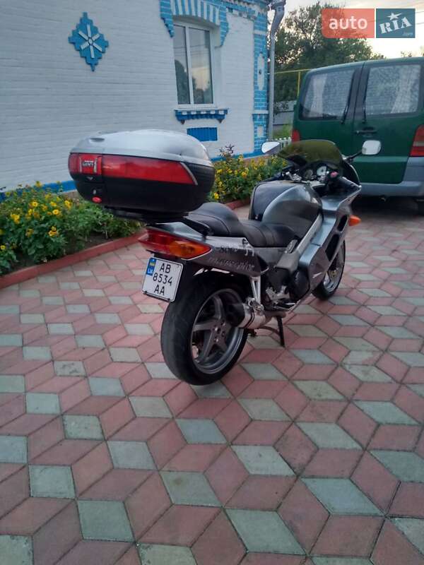 Мотоцикл Спорт-туризм Honda VFR 800 2001 в Звенигородці фото 7 Мотоцикл Спорт-туризм Honda VFR 800 2001 в Звенигородці
