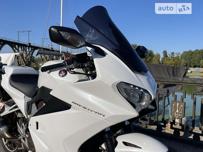 Мотоцикл Спорт-туризм Honda VFR 800 2014 в Днепре
