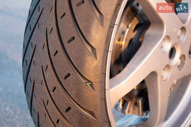 Мотоцикл Спорт-туризм Honda VFR 800 2003 в Харкові