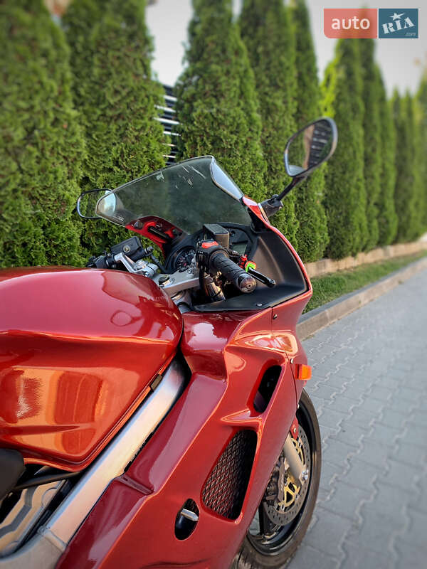 Мотоцикл Спорт-туризм Honda VFR 800F Interceptor 1999 в Львові