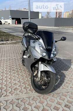 Мотоцикл Спорт-туризм Honda VFR 800F Interceptor 2002 в 