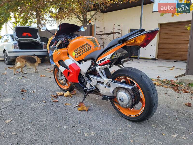 Мотоцикл Спорт-туризм Honda VFR 800F Interceptor 2002 в Великодолинському фото 6 Мотоцикл Спорт-туризм Honda VFR 800F Interceptor 2002 в Великодолинському