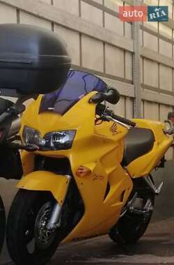 Мотоцикл Спорт-туризм Honda VFR 800F Interceptor 1999 в 