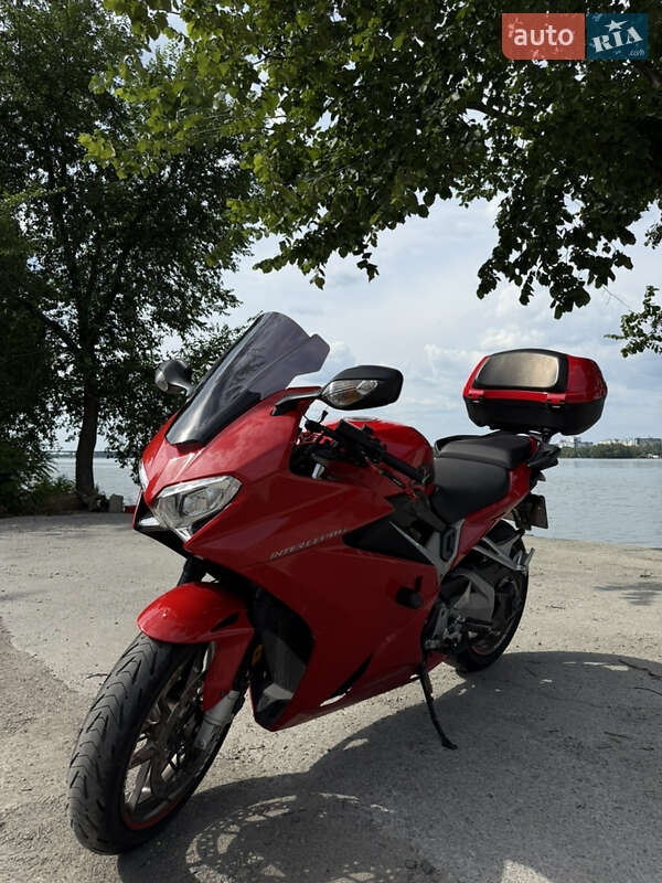 Мотоцикл Спорт-туризм Honda VFR 800F Interceptor 2014 в Дніпрі