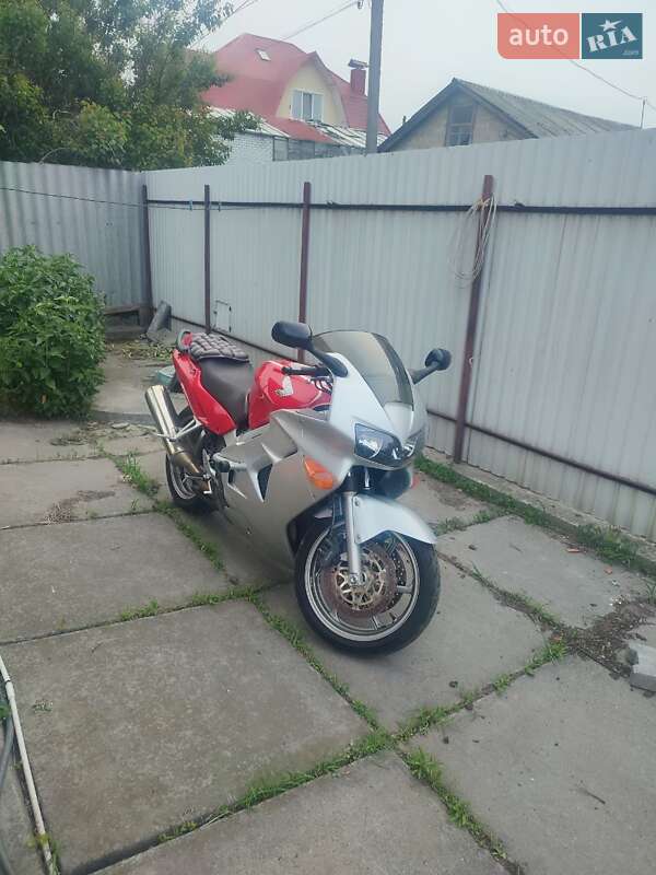 Мотоцикл Спорт-туризм Honda VFR 800F Interceptor 1999 в Киеве