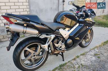 Мотоцикл Спорт-туризм Honda VFR 800F Interceptor 2008 в 