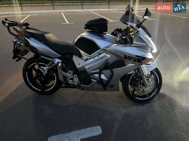 Мотоцикл Спорт-туризм Honda VFR 800F Interceptor 2002 в Тернополе