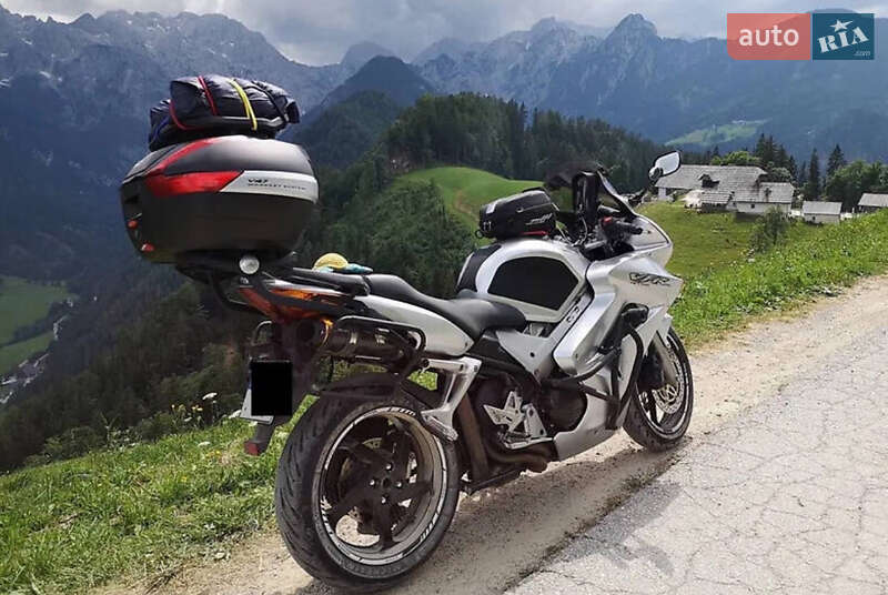 Мотоцикл Спорт-туризм Honda VFR 800F Interceptor 2002 в Тернополе