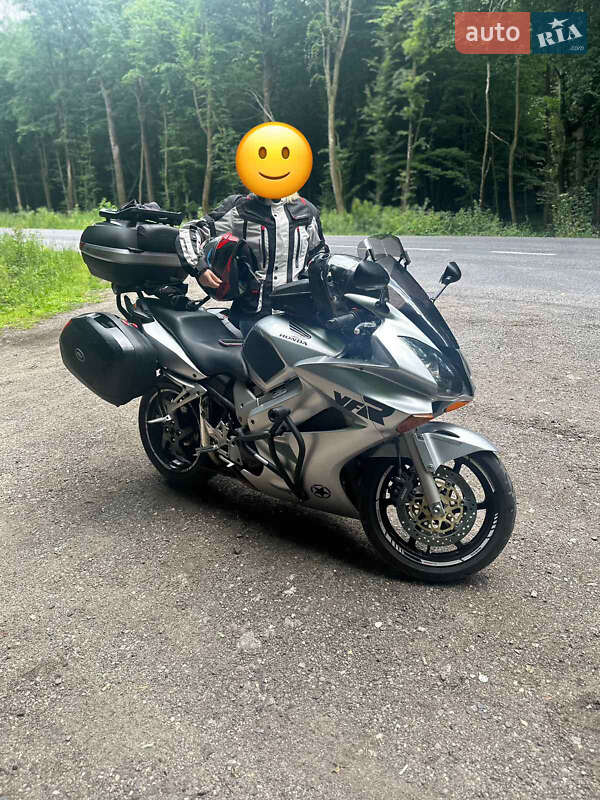 Мотоцикл Спорт-туризм Honda VFR 800F Interceptor 2002 в Тернополе