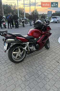 Мотоцикл Спорт-туризм Honda VFR 800F Interceptor 2011 в 