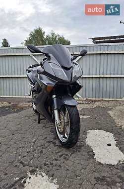 Мотоцикл Спорт-туризм Honda VFR 800F Interceptor 2002 в 