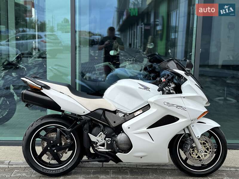 Honda VFR 800F Interceptor 2002