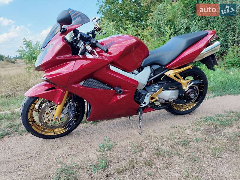 Мотоцикл Спорт-туризм Honda VFR 800F Interceptor 2003 в Новоукраїнці