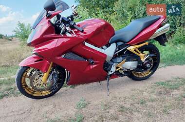 Мотоцикл Спорт-туризм Honda VFR 800F Interceptor 2003 в 