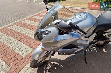 Мотоцикл Спорт-туризм Honda VFR 800F Interceptor 2005 в 