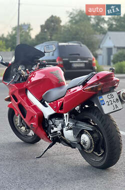 Мотоцикл Спорт-туризм Honda VFR 800F Interceptor 1999 в 