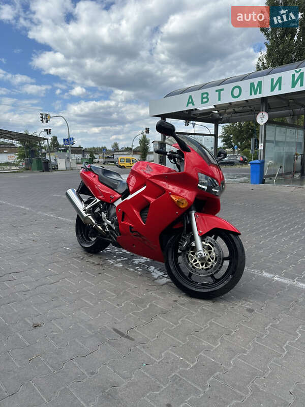 Мотоцикл Спорт-туризм Honda VFR 800F Interceptor 1999 в Києві