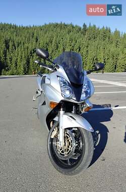 Мотоцикл Спорт-туризм Honda VFR 800F Interceptor 2003 в 