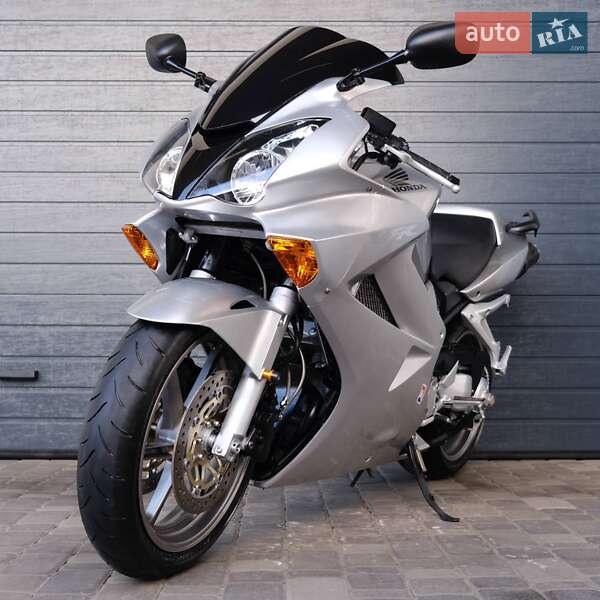 Мотоцикл Без обтікачів (Naked bike) Honda VFR 800F Interceptor 2005 в Білій Церкві