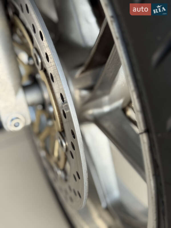 Мотоцикл Спорт-туризм Honda VFR 800F Interceptor 2004 в Києві фото 15 Мотоцикл Спорт-туризм Honda VFR 800F Interceptor 2004 в Києві