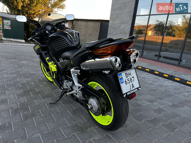Мотоцикл Спорт-туризм Honda VFR 800F Interceptor 2002 в Березівці