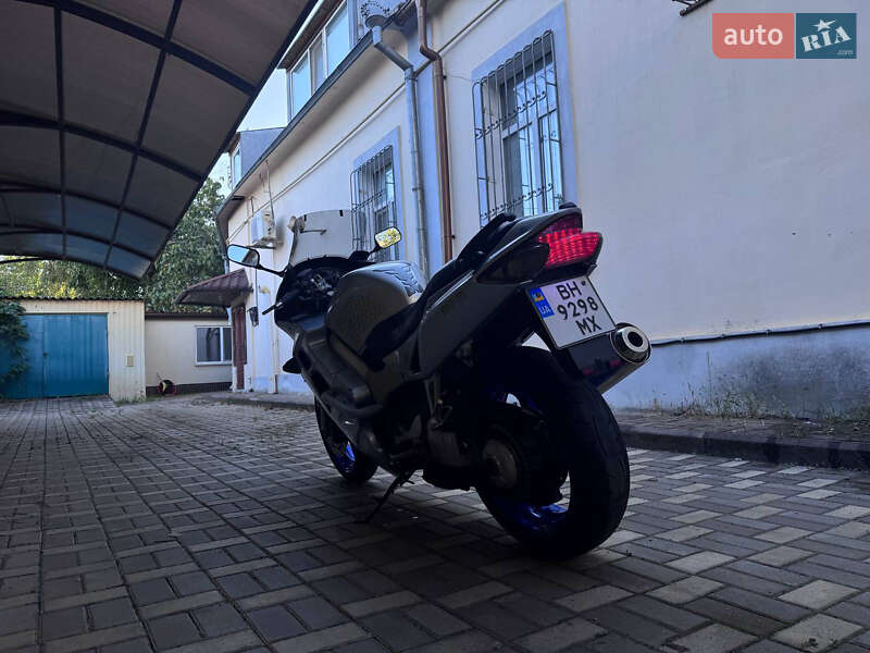 Мотоцикл Спорт-туризм Honda VFR 800F Interceptor 1998 в Николаеве