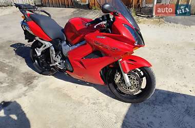 Мотоцикл Спорт-туризм Honda VFR 800F Interceptor 2004 в 
